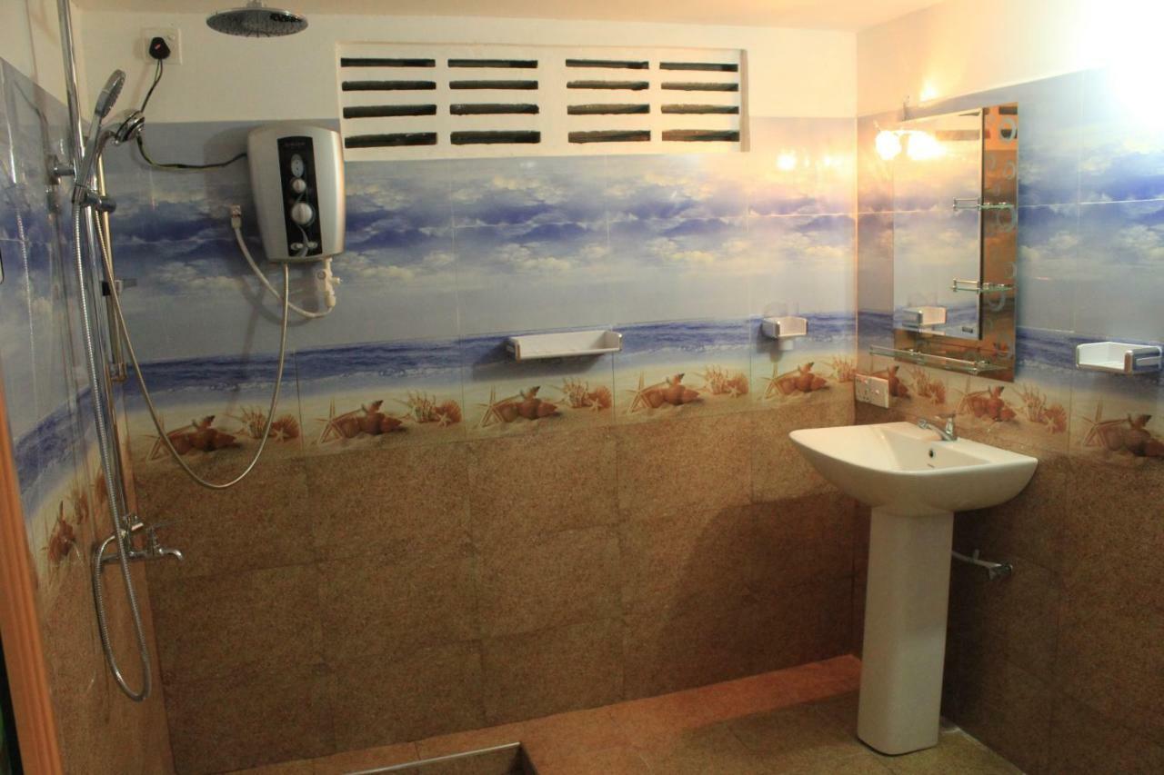 Nature Night Homestay Σιγκιρίγια Εξωτερικό φωτογραφία