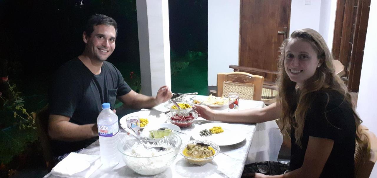 Nature Night Homestay Σιγκιρίγια Εξωτερικό φωτογραφία